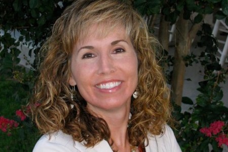 Praised By Best Selling Author Lisa Wingate